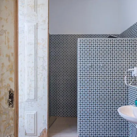 Lost :: Chiado House Guest house Lisbon