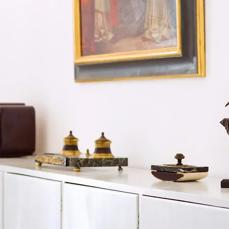 Lost :: Chiado House Affittacamere