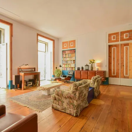 Lost :: Chiado House 3* Lizbona