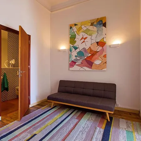 Lost :: Chiado House 3*